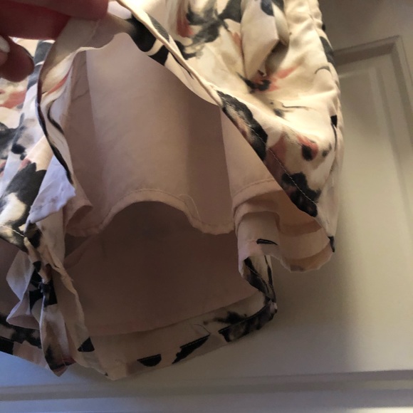 Floral Romper - Picture 6 of 7